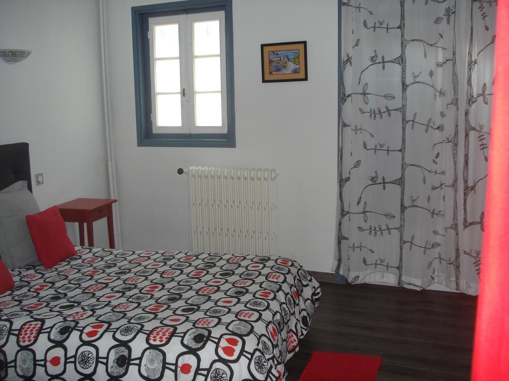 Gite Izaxulo Saint-Jean-Pied-de-Port Chambre photo
