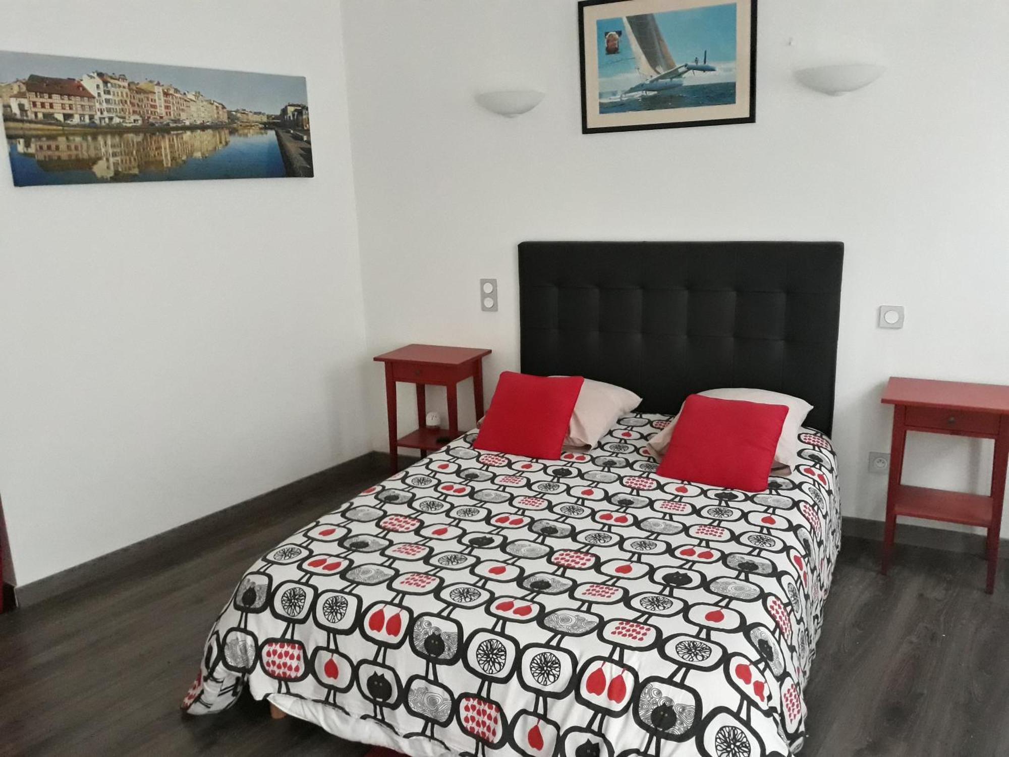 Gite Izaxulo Saint-Jean-Pied-de-Port Chambre photo